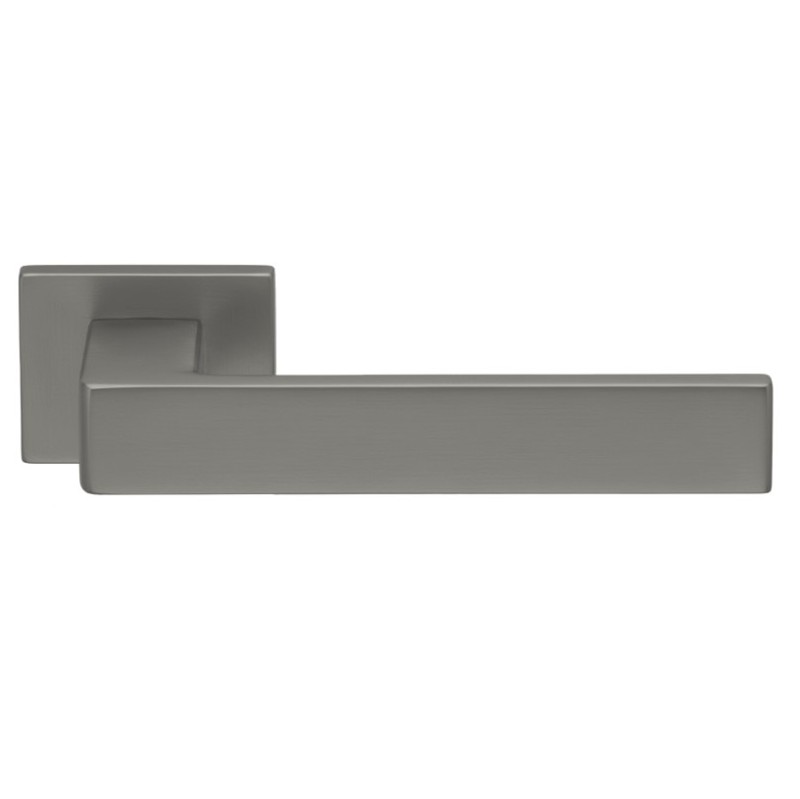 Πόμολα Πόρτας ILAVIO χειρολαβές με ροζέτα 2038 Graphite Smoked (Ζεύγος(εξωτερικής πόρτας))